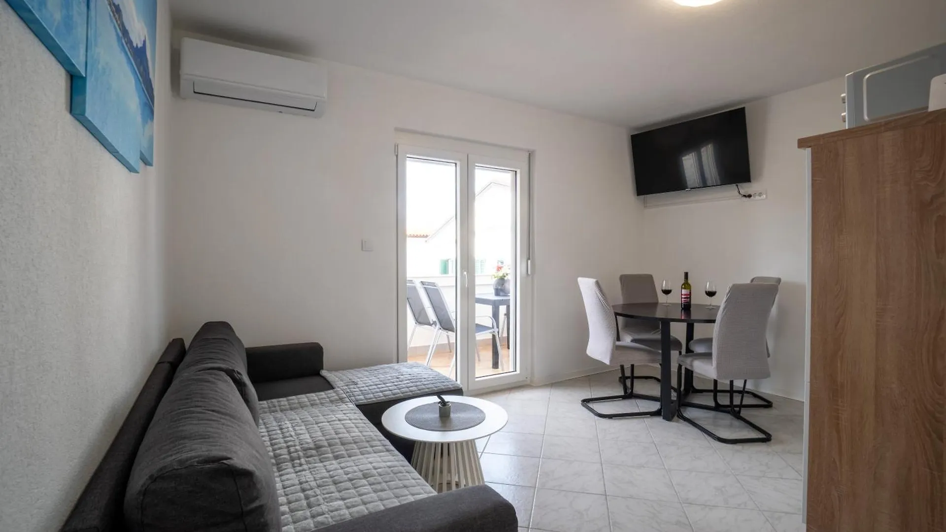 Apartments Najam Skundric Vir