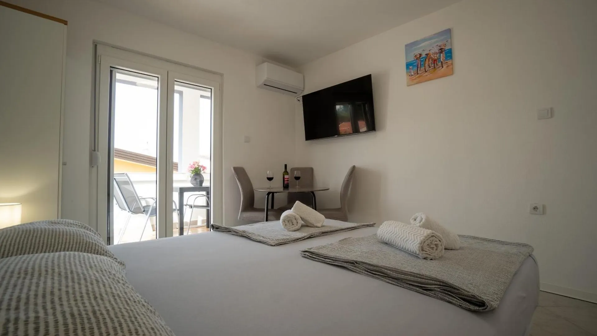 Apartments Najam Skundric Vir