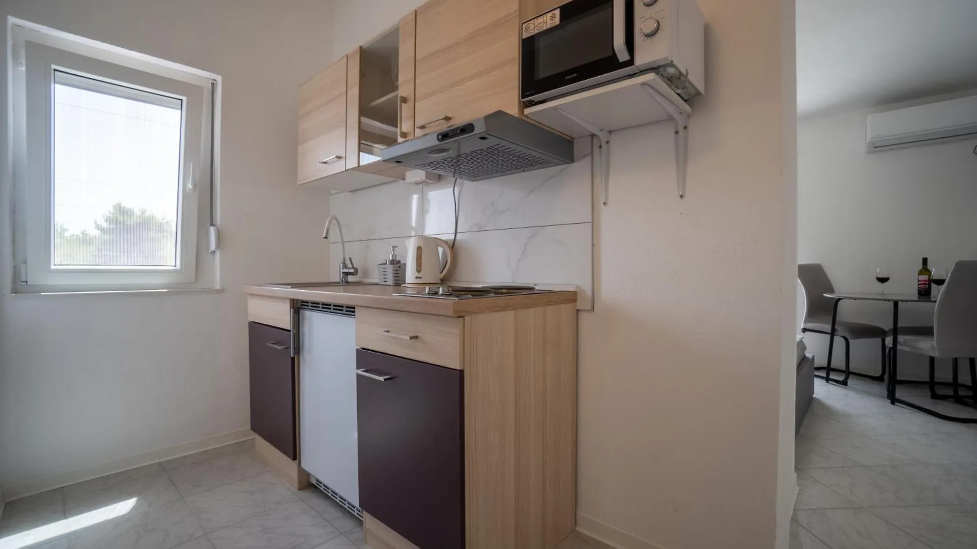 Apartments Najam Skundric Vir