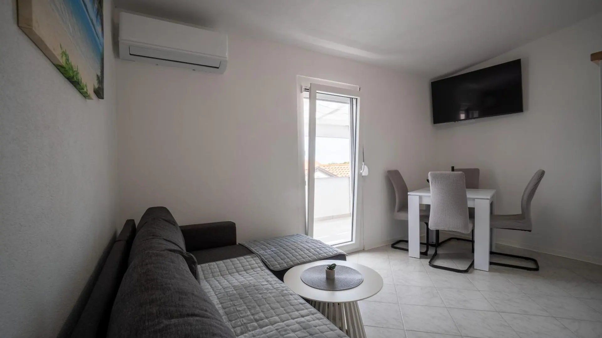 Apartments Najam Skundric Vir