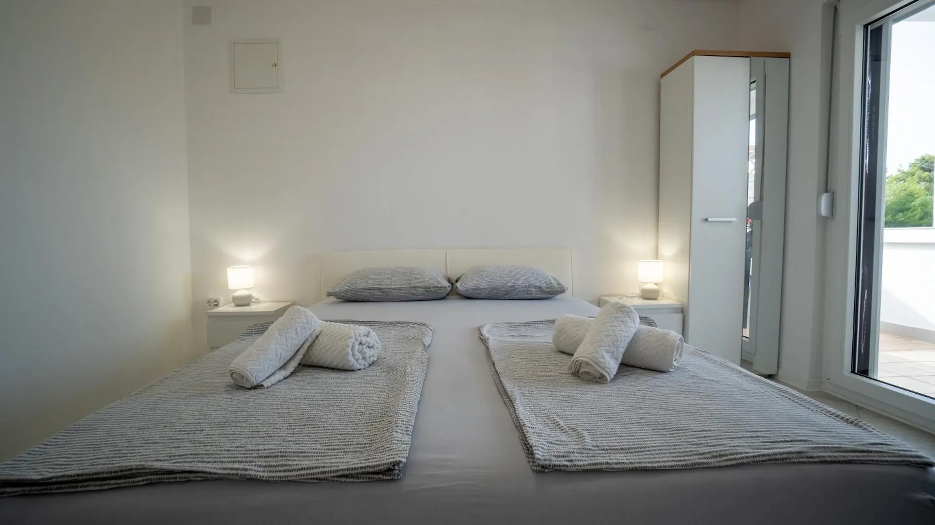 Apartments Najam Skundric Vir 0*,  Croatia