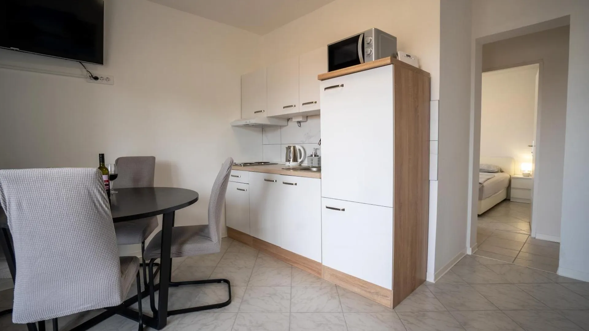 Apartments Najam Skundric Vir