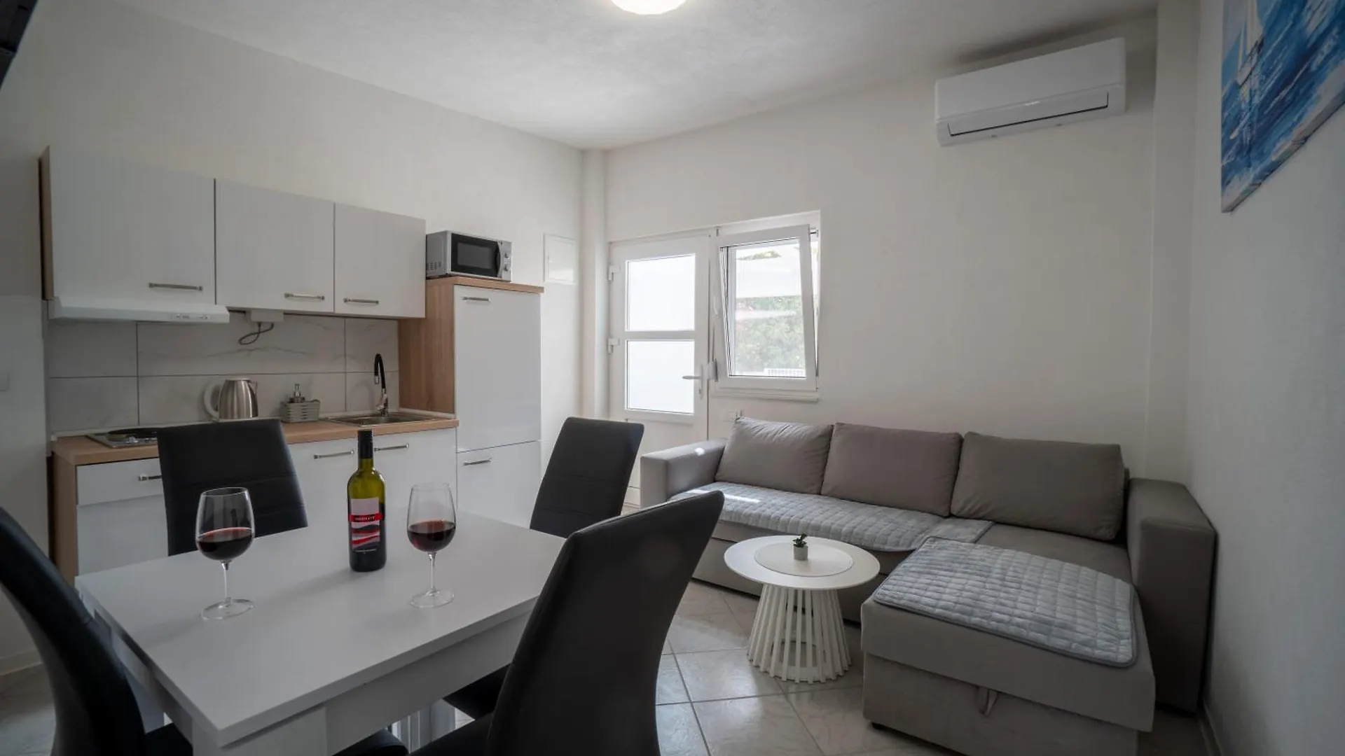 Apartments Najam Skundric Vir